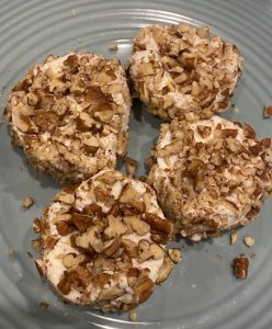 Salad with Figs and Goat Cheese Pecan Medallions