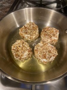 Salad with Figs and Goat Cheese Pecan Medallions