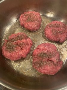 Hamburgers with Sauerkraut and Manchego