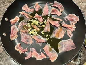 Sautéed Spinach with Garlic and Prosciutto